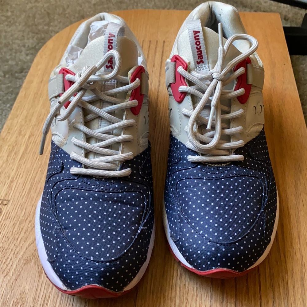 Saucony Grid 9000 Lt Tan/Blue. Size 10